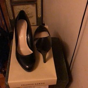 Franco Sorto Pumps in Black.